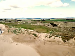 Barnbougle (Dunes) 17th Beach Drone